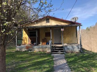 1496 Bamboo Rd, Vansant, VA 24656