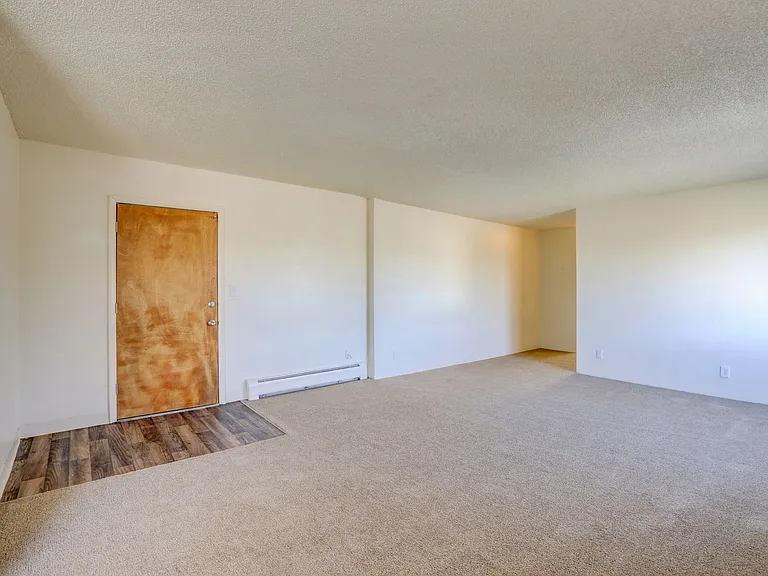 Allison Court Apartments — Photo 47