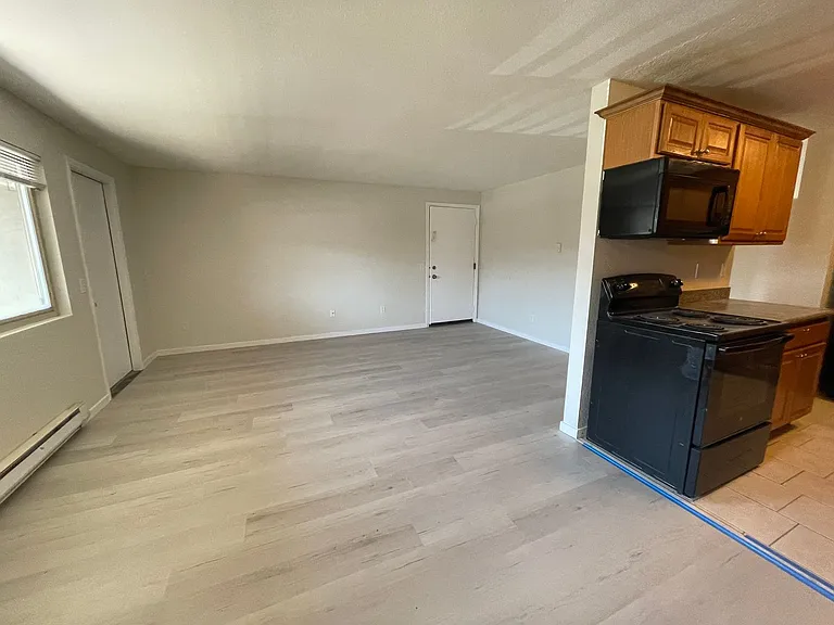 Skandi Villa in Edmonds | Boutique Apartments with Modern Touches | 1 MONTH FREE! — Photo 18