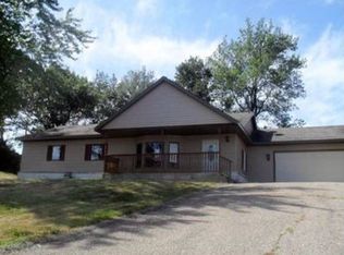 3258 Marschall Rd, Shakopee, MN 55379