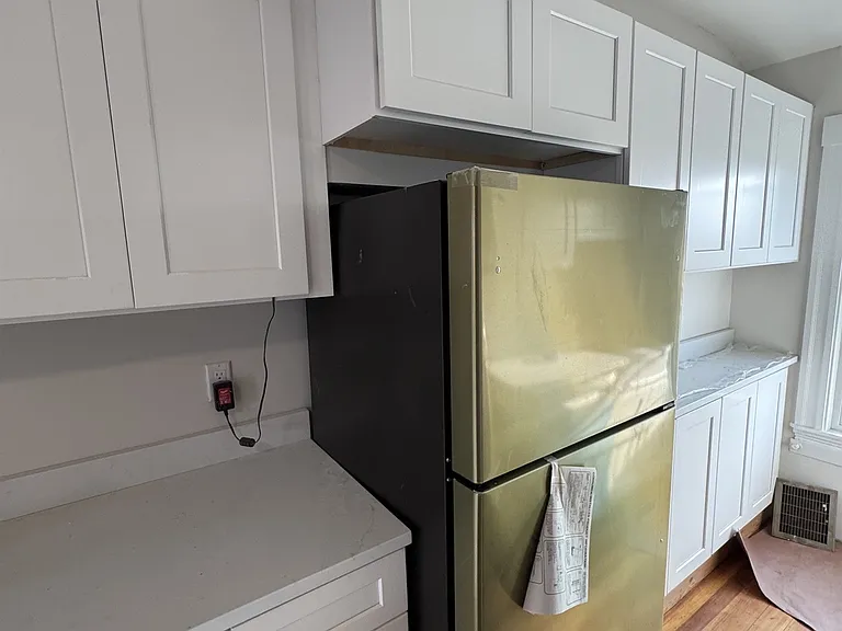 47 Curtis Ave — Photo 4