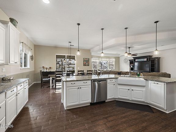 5th image of 1641 Crescent Pointe Ct