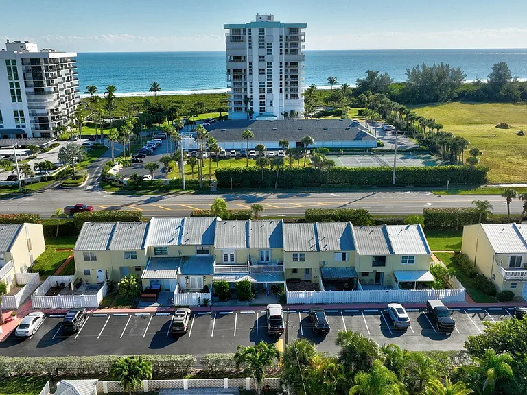 2711 N Highway A1A #I — Photo 3