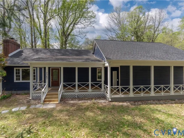 2367 N Lakeshore Dr, Louisa, VA 23093