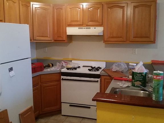 2nd image of 450 E 144th St APT 1C