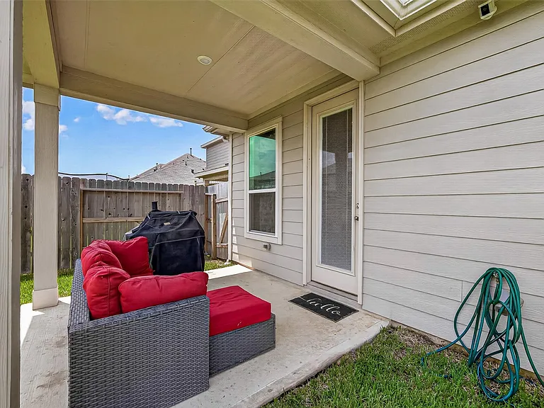 22811 Wolfshire Way — Photo 30