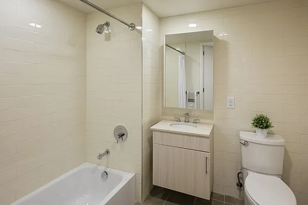 Rented by MNS | media 18