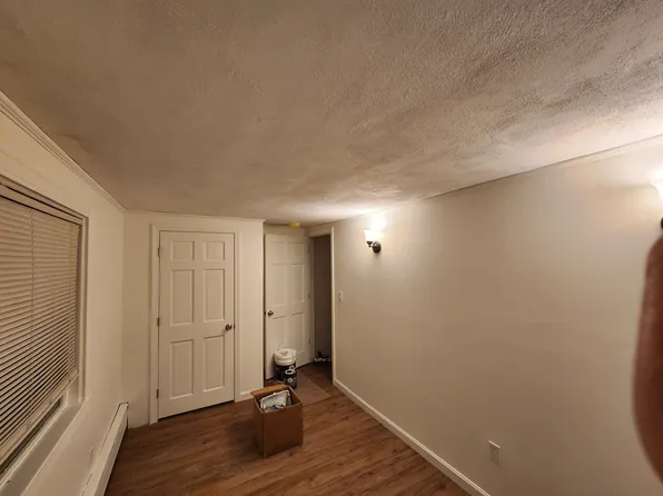 11 Hill Rd, Bedford, MA 01730