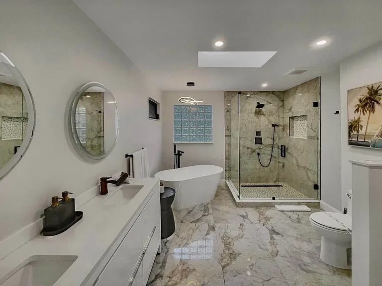 5940 NE 22nd Ave #5940 — Photo 3