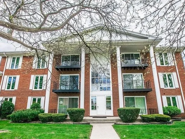 5641 W 103rd St, Oak Lawn, IL