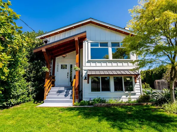 14205 Melrose Dr, Surrey, BC V3R 5R3