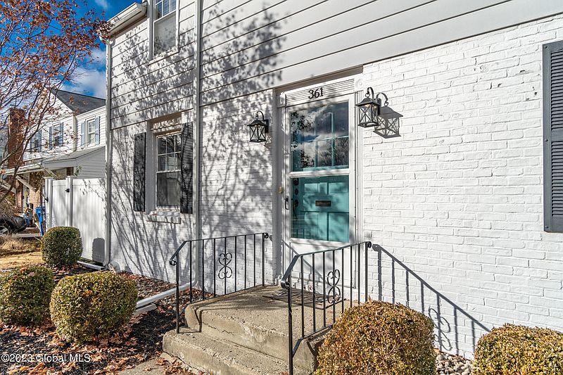 3rd image of 361 S Main Avenue
