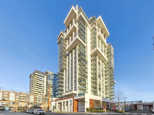 1675 Lions Gate Ln #202, North Vancouver, BC V7P 0E3