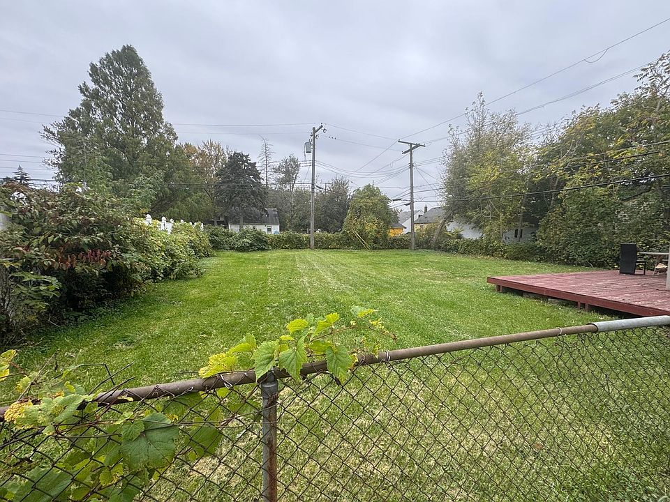 25741 Norfolk St, photo 8