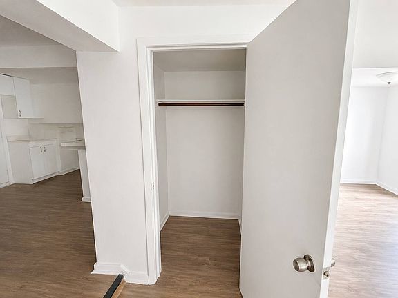 4th image of 307 W Dixie Hwy APT 12