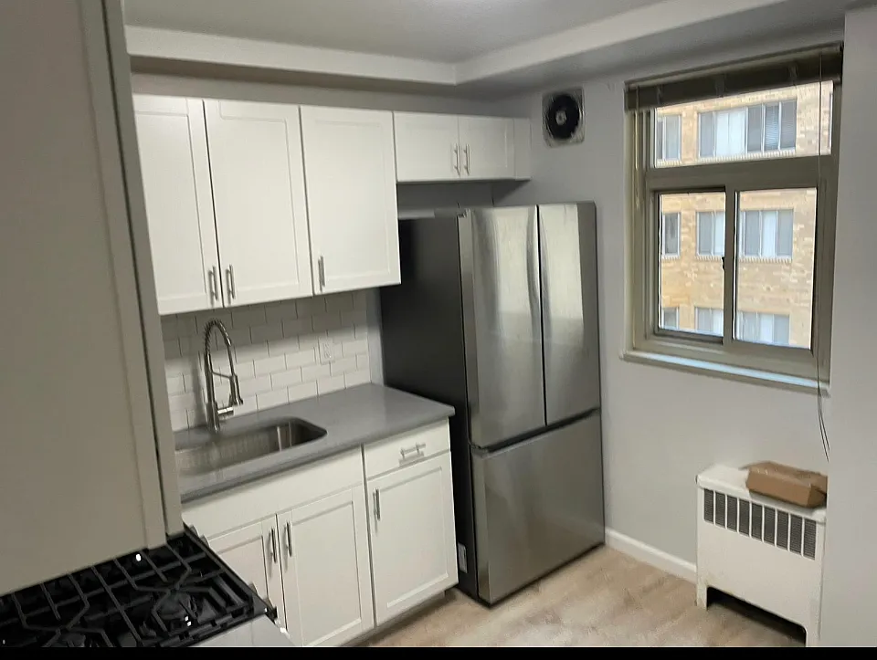 Building Photo - 2401 H St NW #411