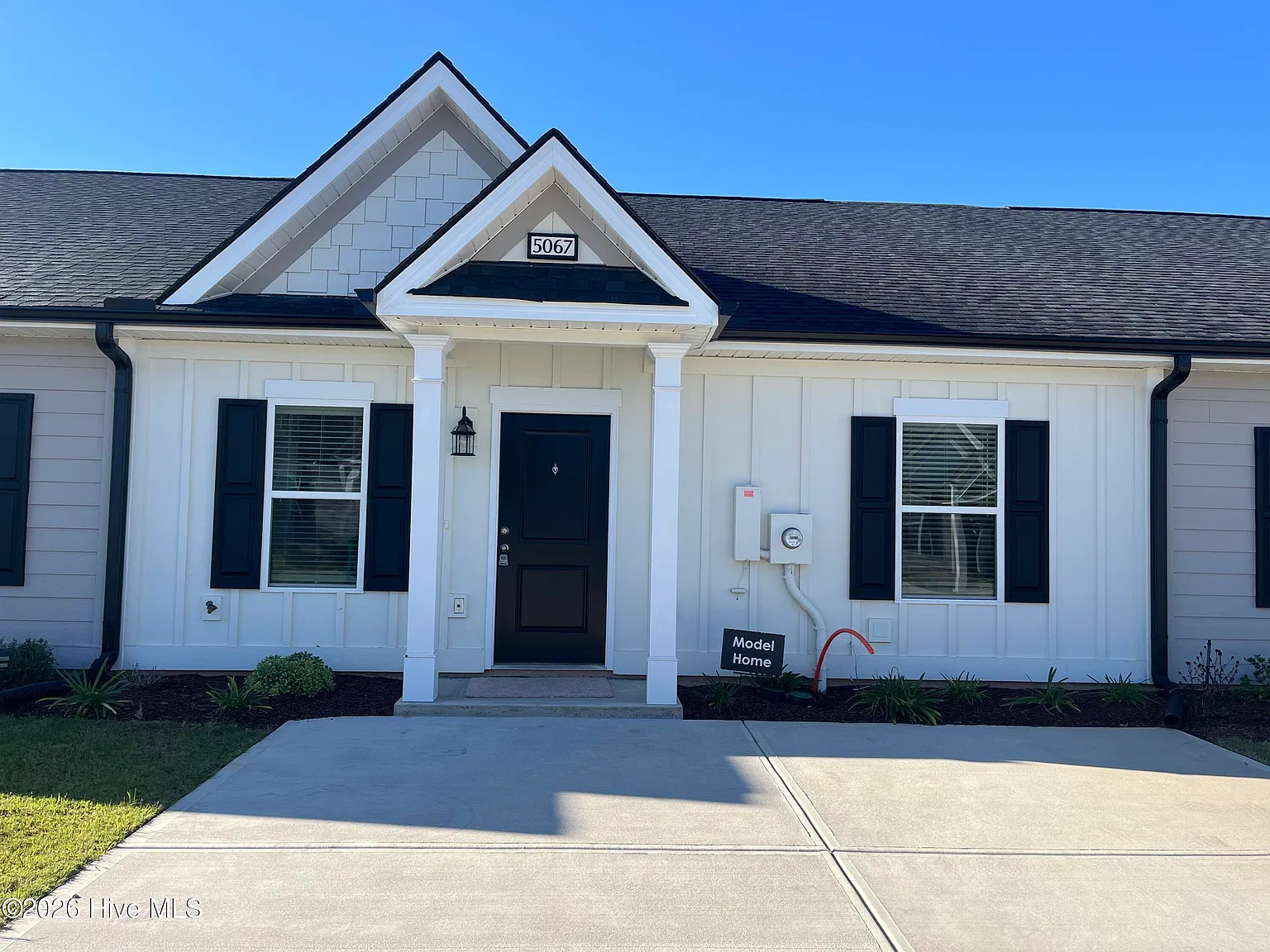 2 bed, 2.0 bath, 1092 sqft, $1,495 — Photo 1