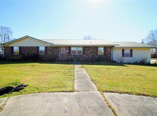 211 Greenridge Rd, Dothan, AL 36301
