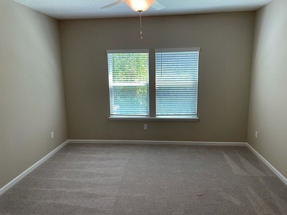 5th image of 10923 Ventnor Ave