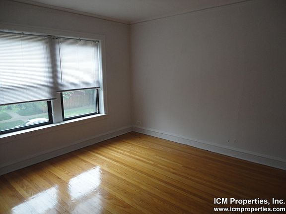 2nd image of 1940 W Wilson Ave #22