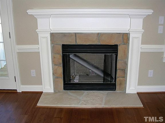 4th image of 98 Nashville Dr