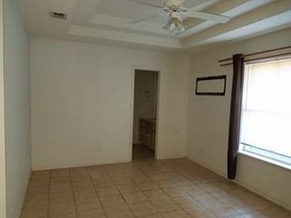 3rd image of 4128 W Galveston Ave