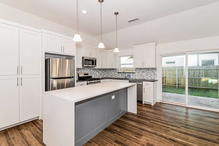 3007 Dalton St — Photo 7