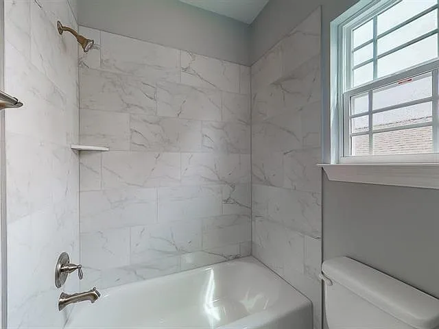 212 Cottage Ct — Photo 12
