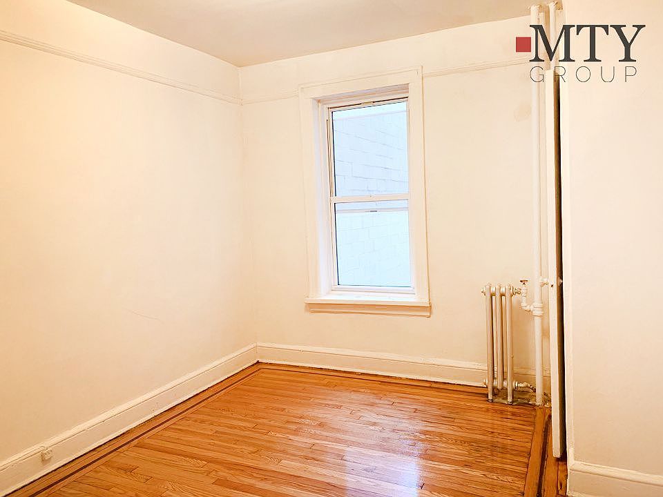 2nd image of 4007 67th St APT 21