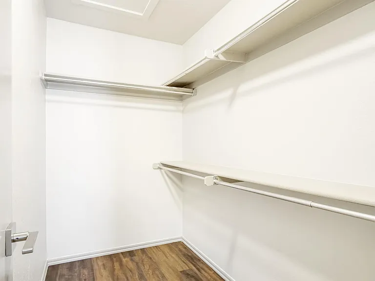 1000 Rambling Oaks Dr #6 — Photo 14