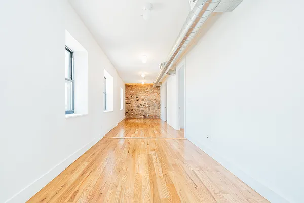 Rented by Nooklyn NYC LLC | media 16