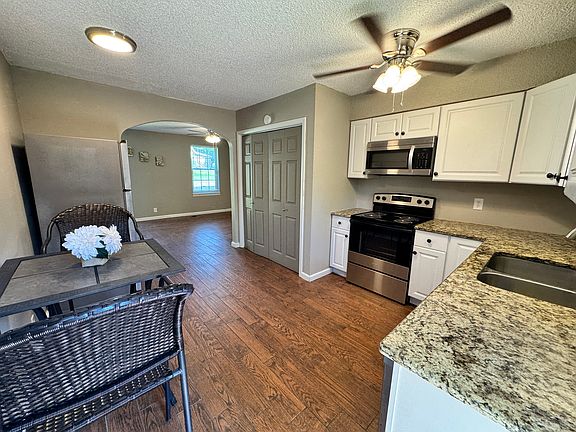 Washer and Dryer Hook-ups