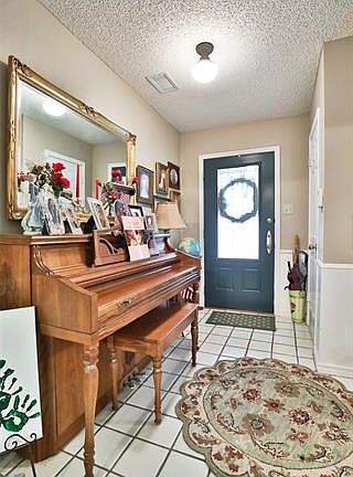 2nd image of 2518 Christopher Dr