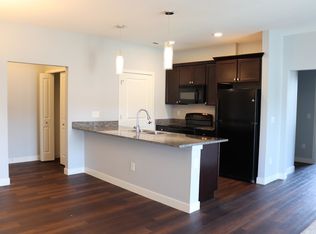1577 McCleary Ln, Iowa City, IA 52245