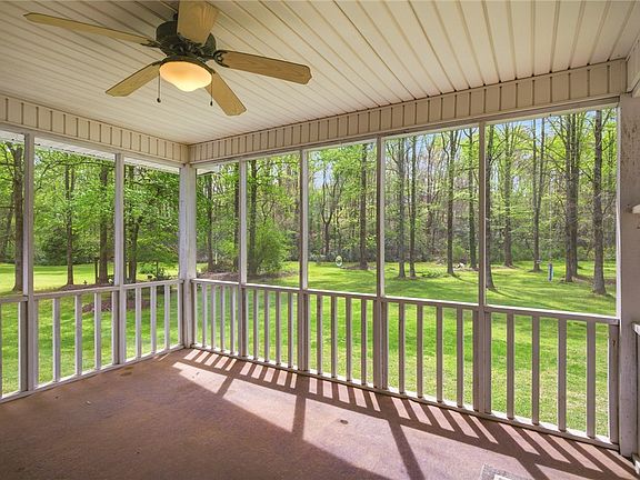 5th image of 305 Wildwood Rd