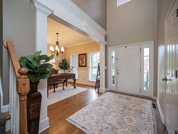 3rd image of 410 Foundry Cir