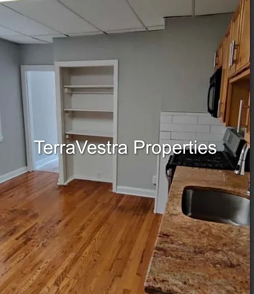 411 Market St — Photo 3