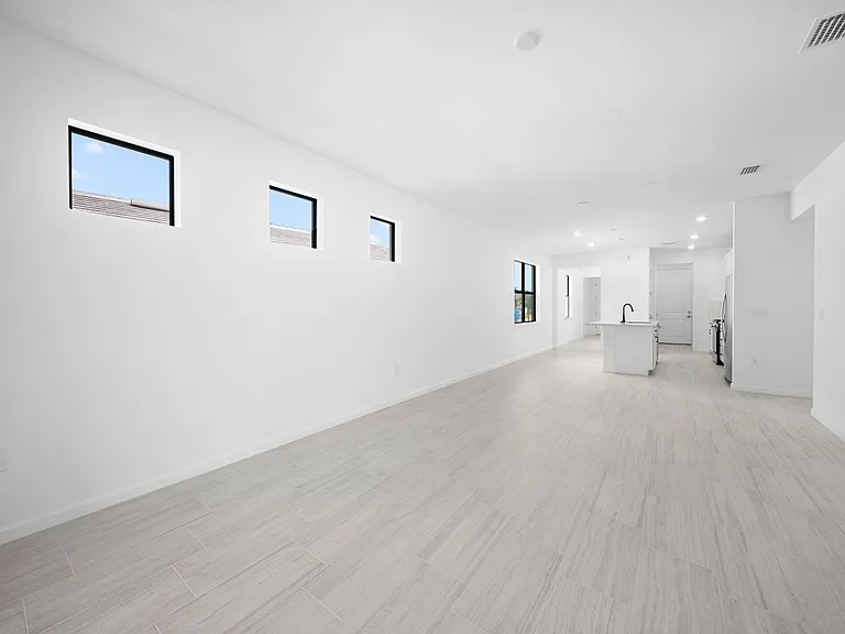 2139 Freemont Way — Photo 8