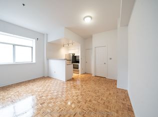 1407 Dupont St #201, Toronto, ON M6H 4J7