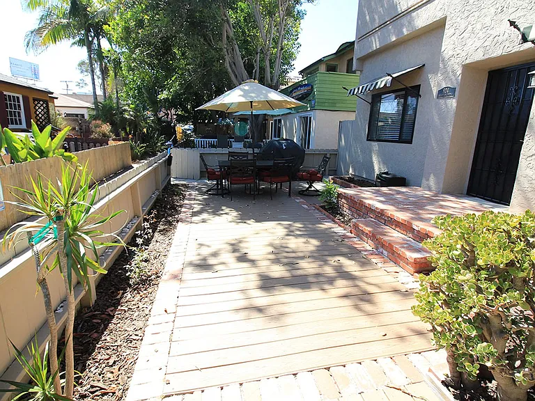 824 Island Ct #1 — Photo 5