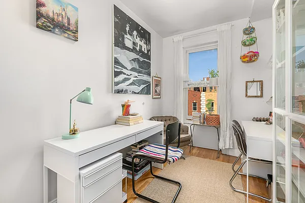 Sold by Compass | media 18