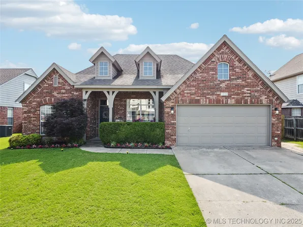1112 N Yellowood Ave, Broken Arrow, OK 74012