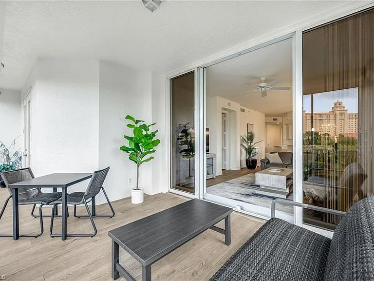 400 Flagship Dr #401 — Photo 25