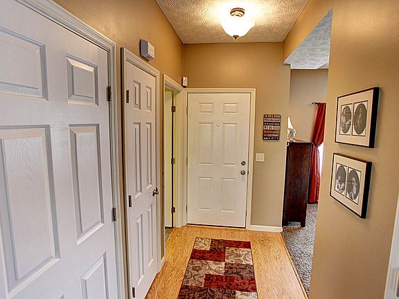 4th image of 2930 Kant Pl