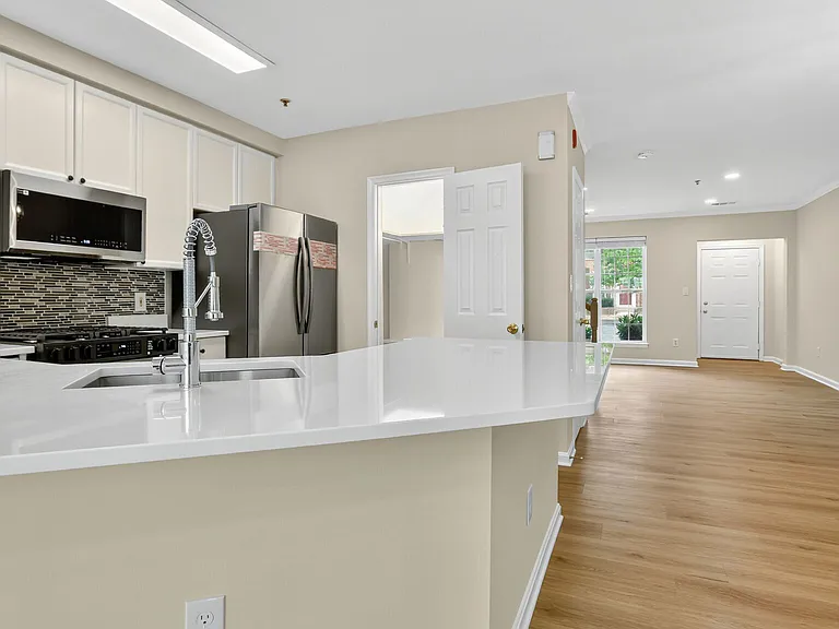 2492 Quick St #103 — Photo 12