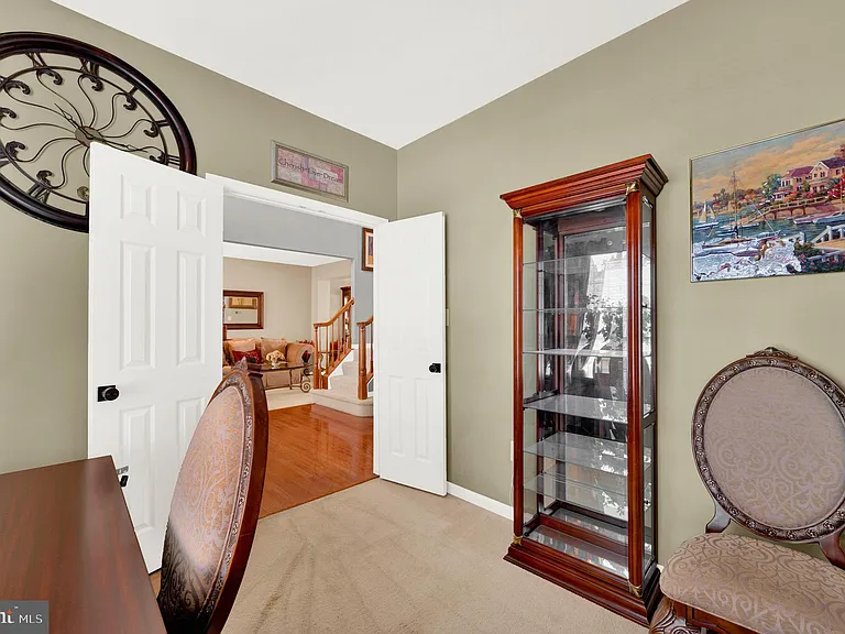 533 Rubens Cir — Photo 21