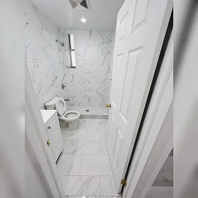 Rented by E Realty International Corp | media 18