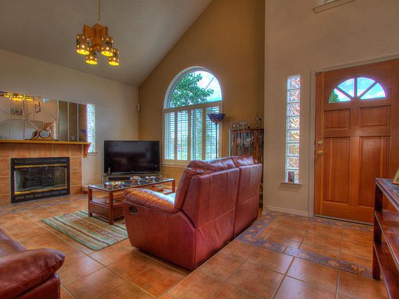 5th image of 5804 Appaloosa Dr NW
