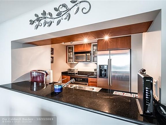 3rd image of 610 W Las Olas Blvd APT 1821