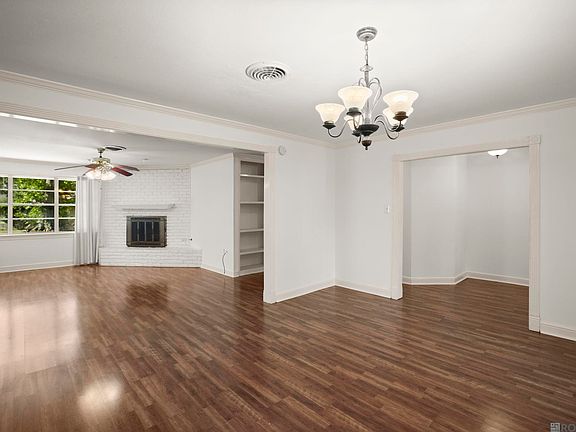 5th image of 10566 Goodwood Blvd
